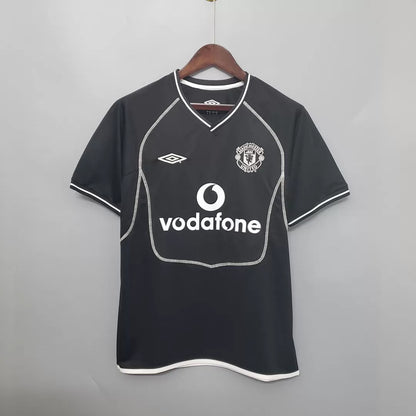 00/02 Manchester United Black Retro