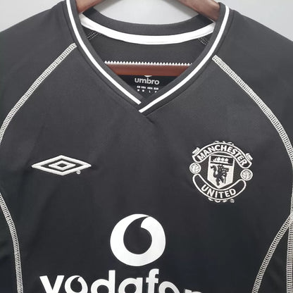 00/02 Manchester United Black Retro